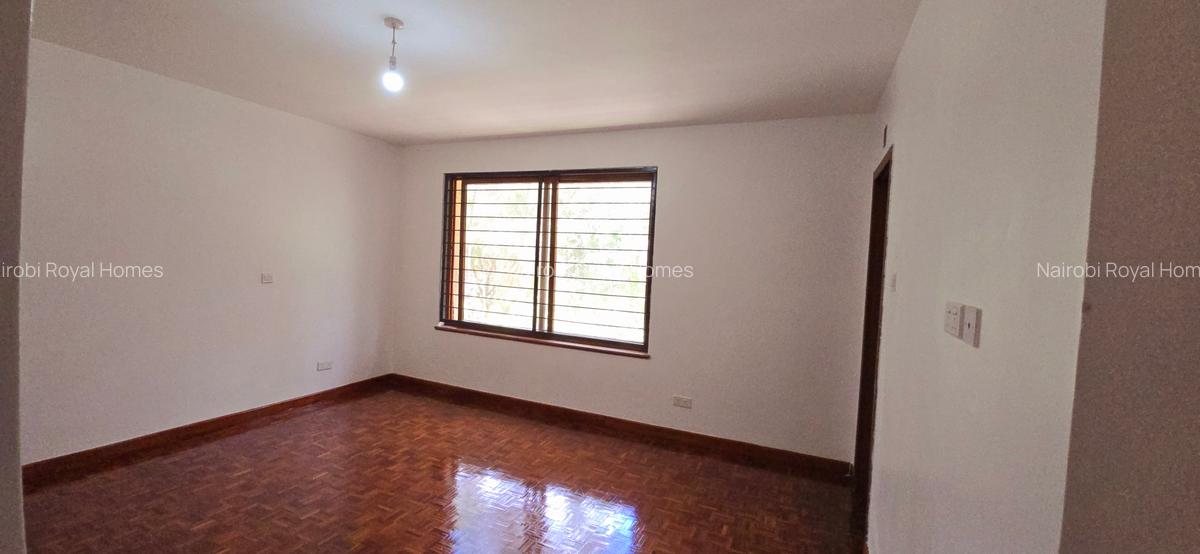 5 Bed Townhouse with En Suite at Lavington Green - 9