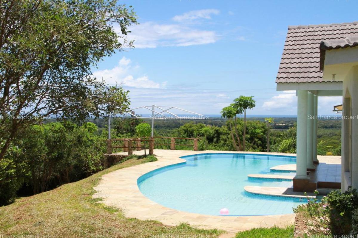 5 Bed Villa with En Suite at Vipingo - 9