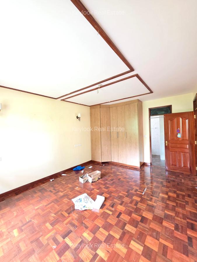 4 Bed Townhouse with En Suite at Lavington - 14