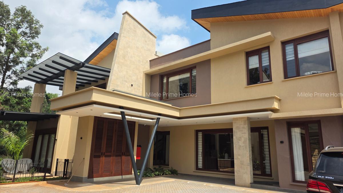 4 Bed Villa with En Suite at Tala Road - 1