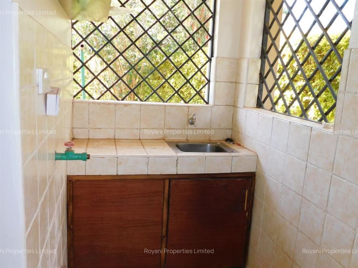4 Bed House with En Suite at Fourways Junction Estate - 8