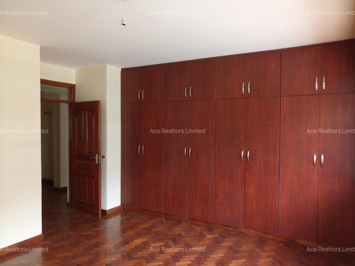 3 Bed Apartment with En Suite at Mbaazi Avenue - 13