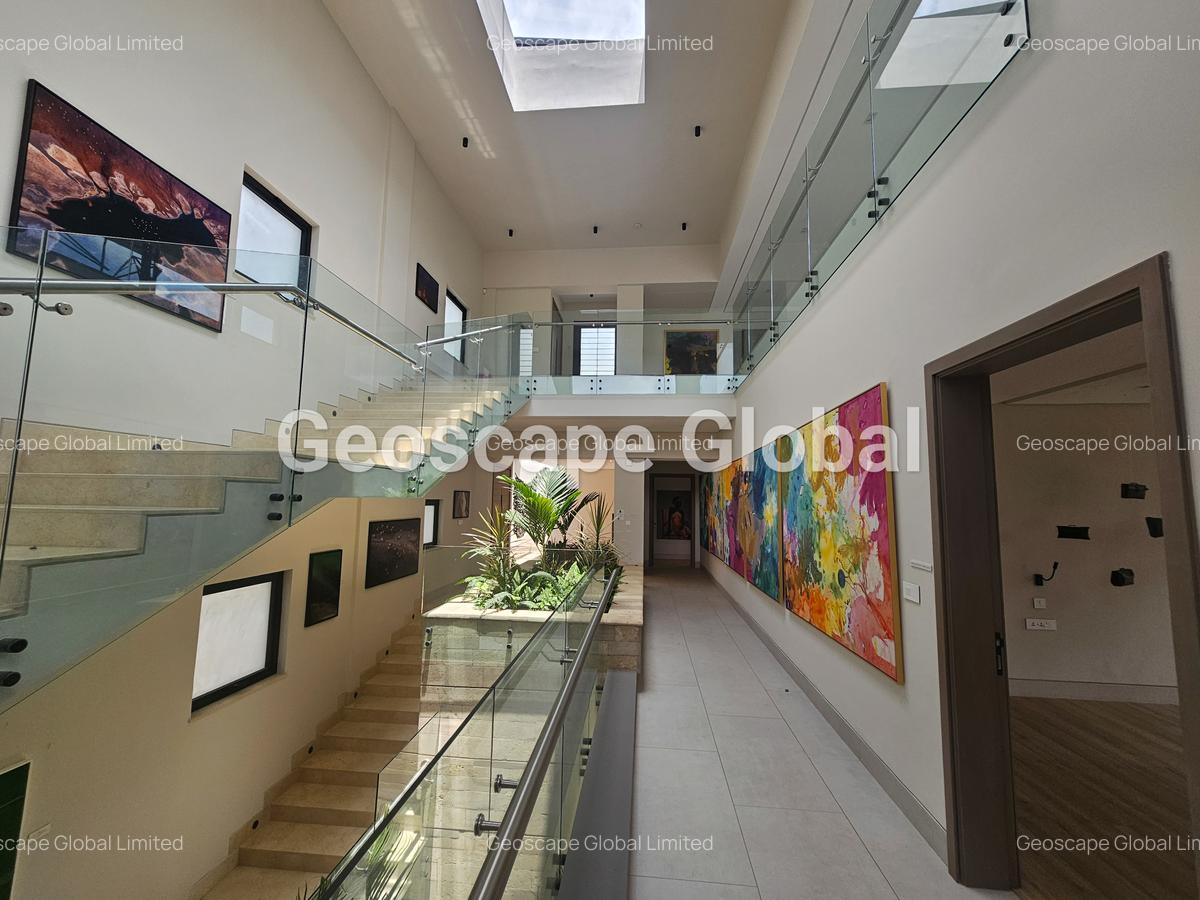 5 Bed Townhouse with En Suite in Brookside - 3