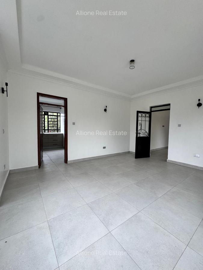 5 Bed Townhouse at Near Galleria Mall - 12