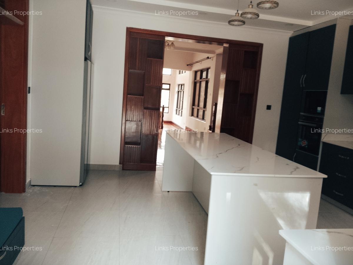 4 Bed Townhouse with En Suite at Karen - 8