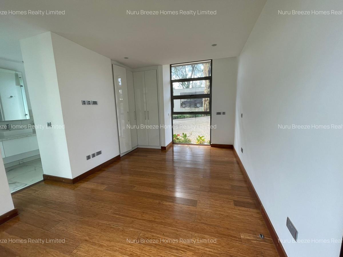 5 Bed Townhouse with En Suite in Karen - 12