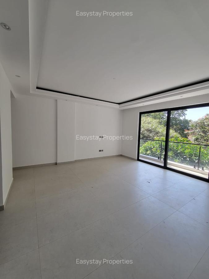 2 Bed Apartment with En Suite in Brookside - 1