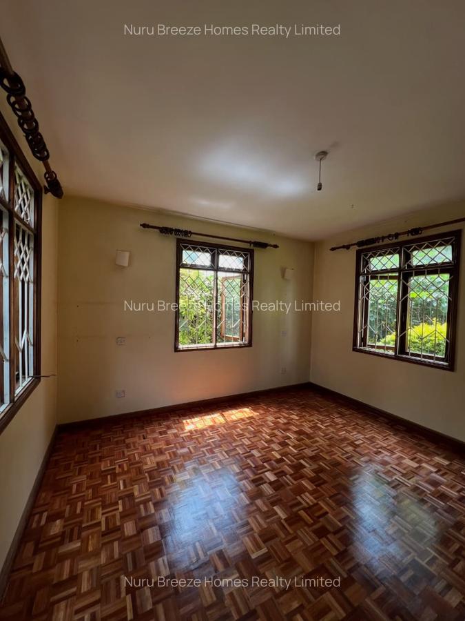 4 Bed Townhouse with En Suite in Lavington - 8