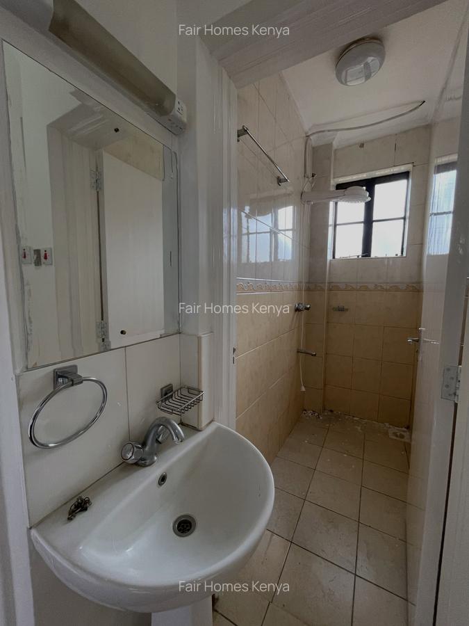 2 Bed Apartment with En Suite at King'Ara Road - 14