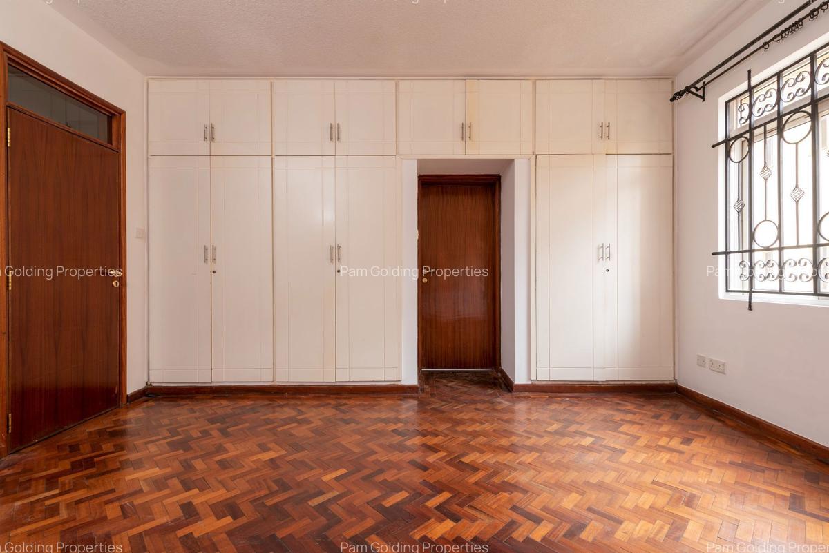 3 Bed Apartment at Brookside Drive - 6