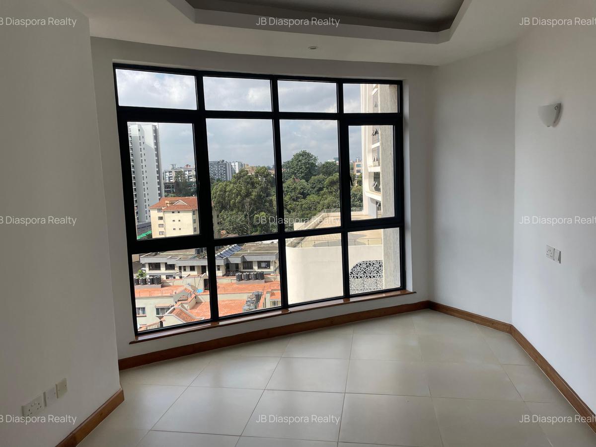 2 Bed Apartment with En Suite at Lantana Road - 6