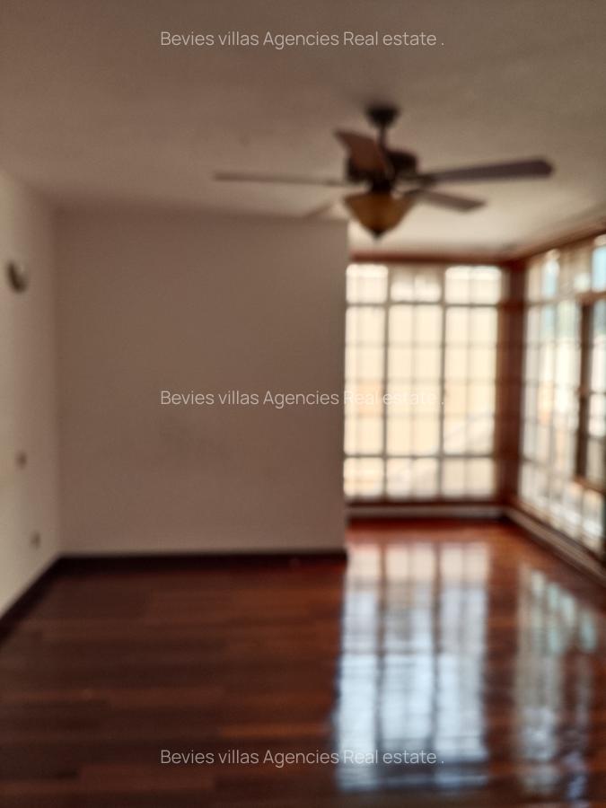 4 Bed Townhouse with En Suite at Westlands - 10