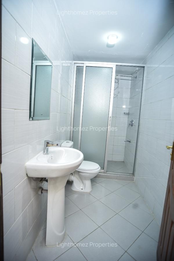 2 Bed Apartment with En Suite in Mountain View - 12