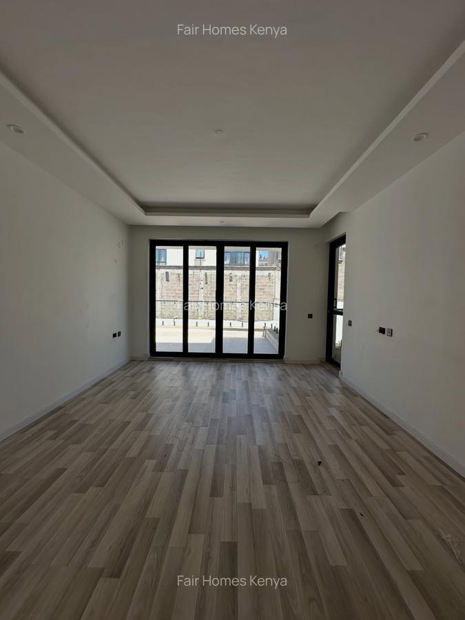 5 Bed Townhouse with En Suite at Lavington Green - 14
