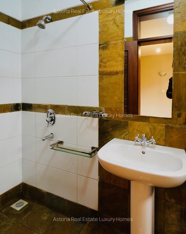3 Bed Apartment with En Suite at 2026-536 3 Bed - 20
