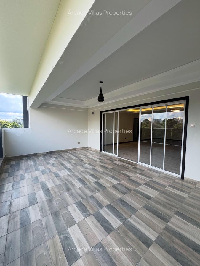 3 Bed Apartment with En Suite in Riverside - 1