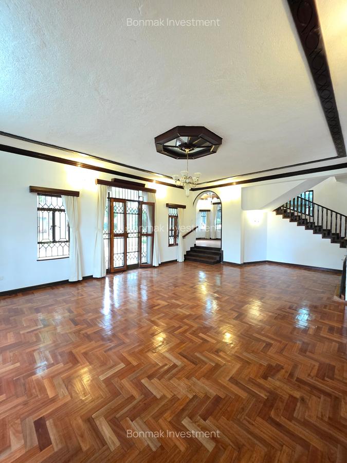 5 Bed House with En Suite at Old Runda - 8