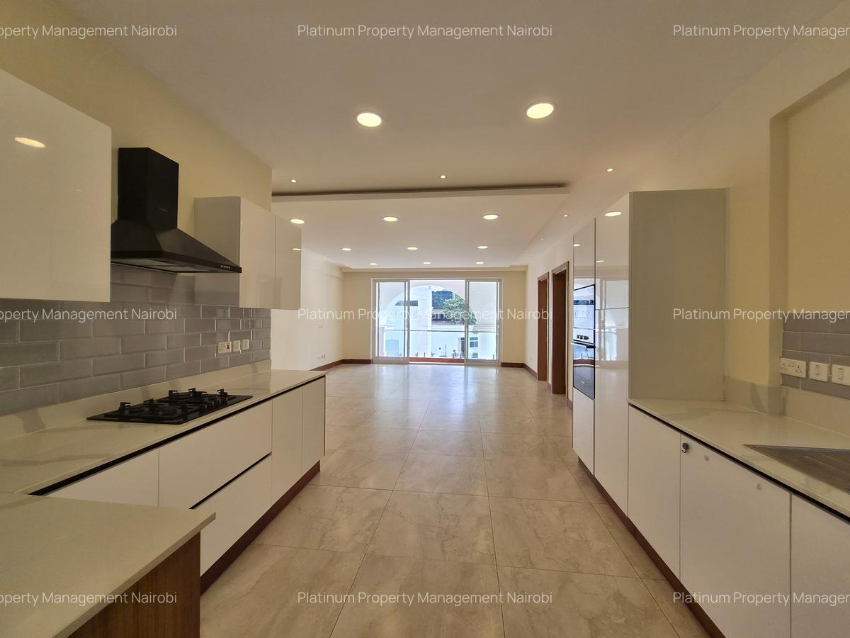 2 Bed Apartment with En Suite at The Colosseum - 1