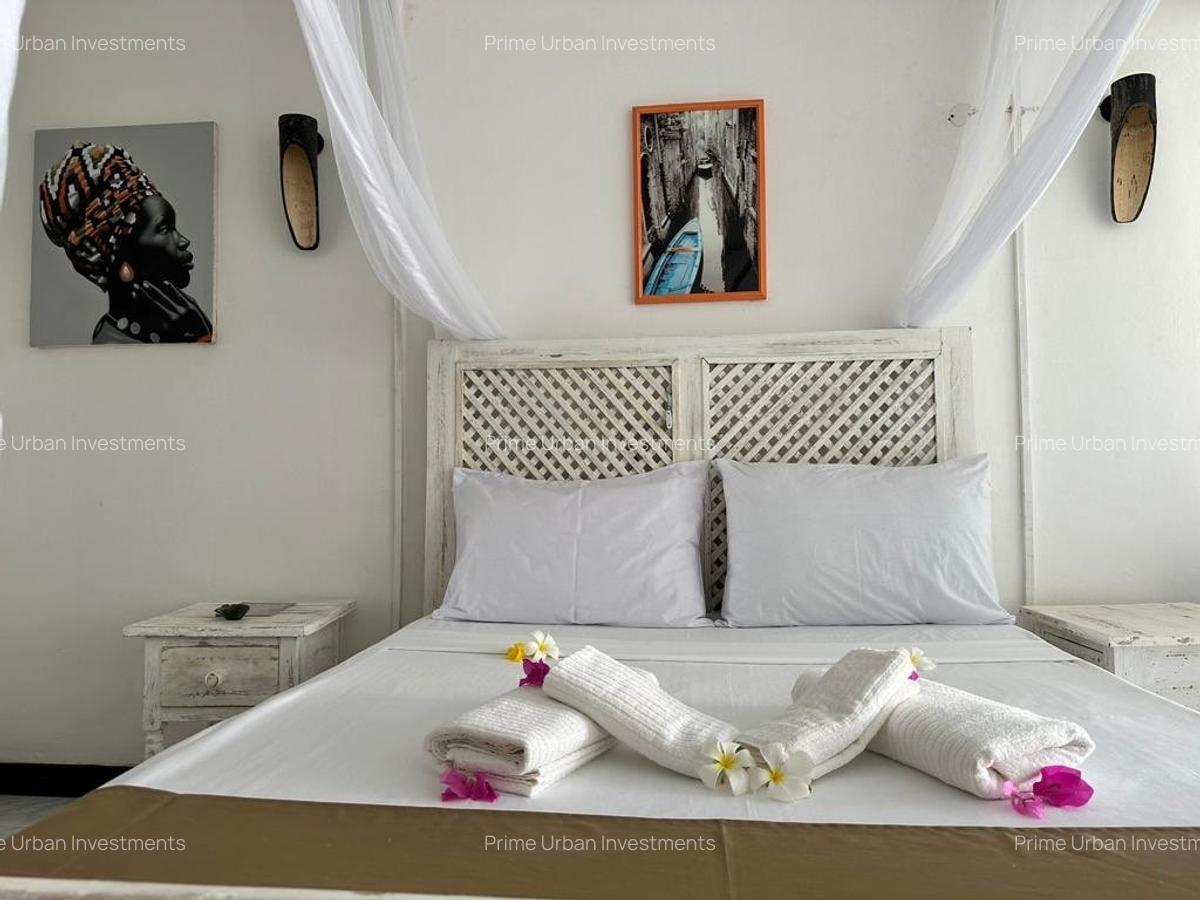 4 Bed House with En Suite in Diani - 5