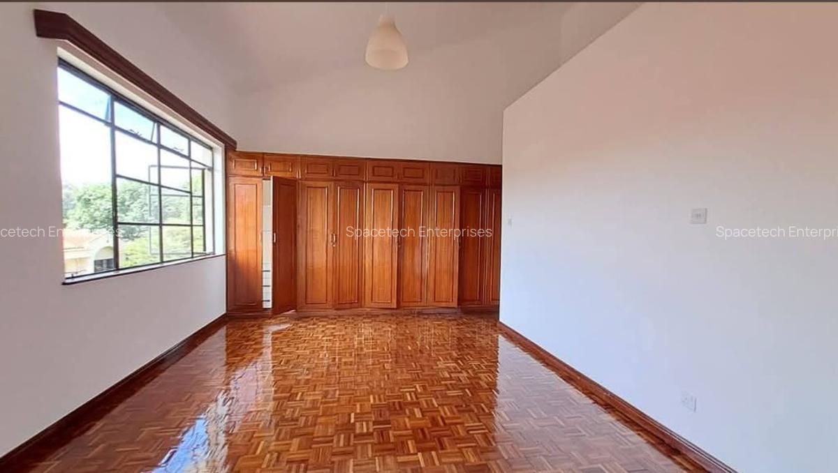 4 Bed Townhouse with En Suite in Spring Valley - 8