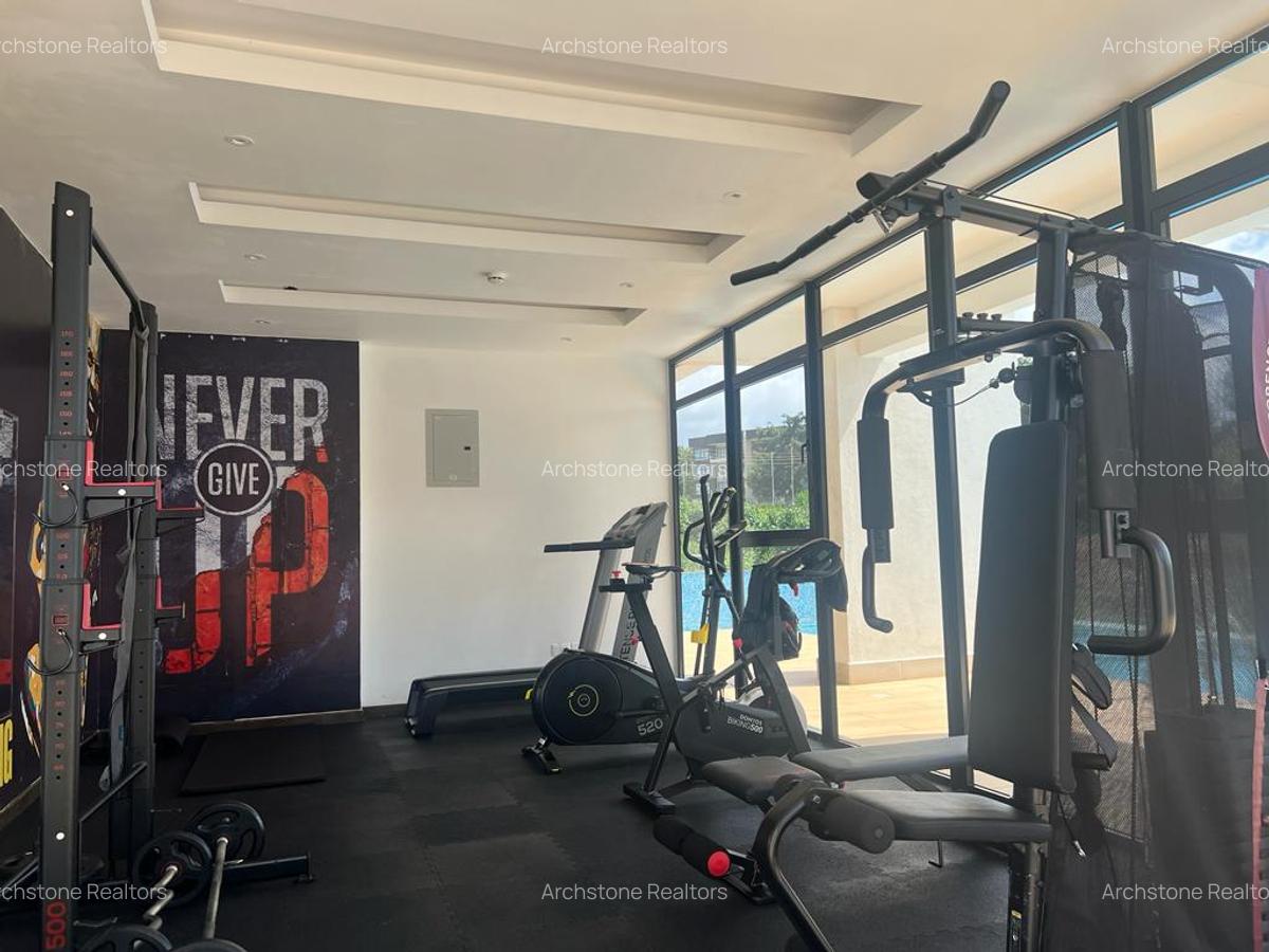 1 Bed Apartment with Swimming Pool in Rosslyn - 3