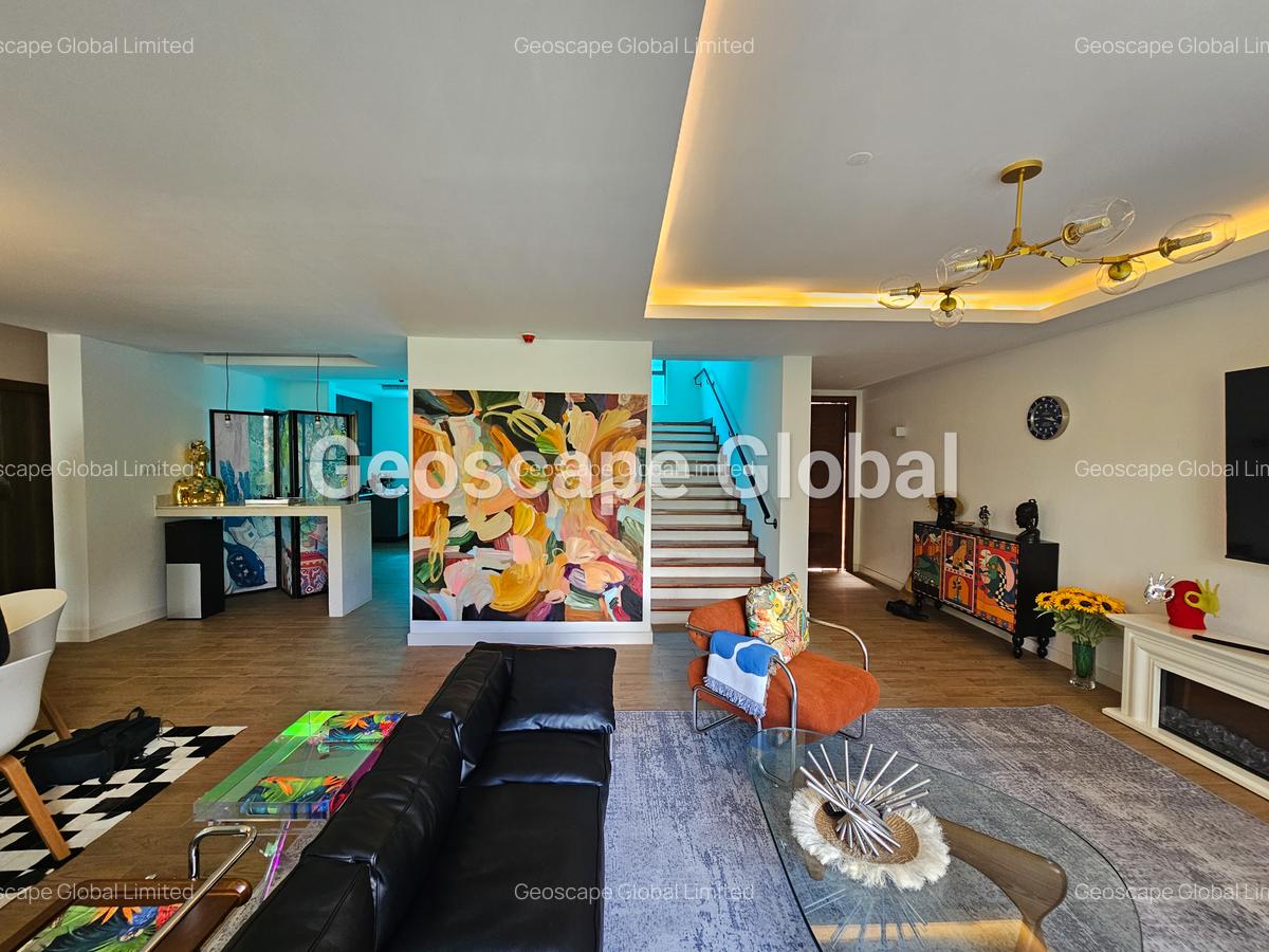 Furnished 4 Bed Apartment with En Suite in Rosslyn - 1