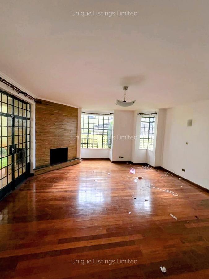5 Bed Townhouse with En Suite in Lavington - 5
