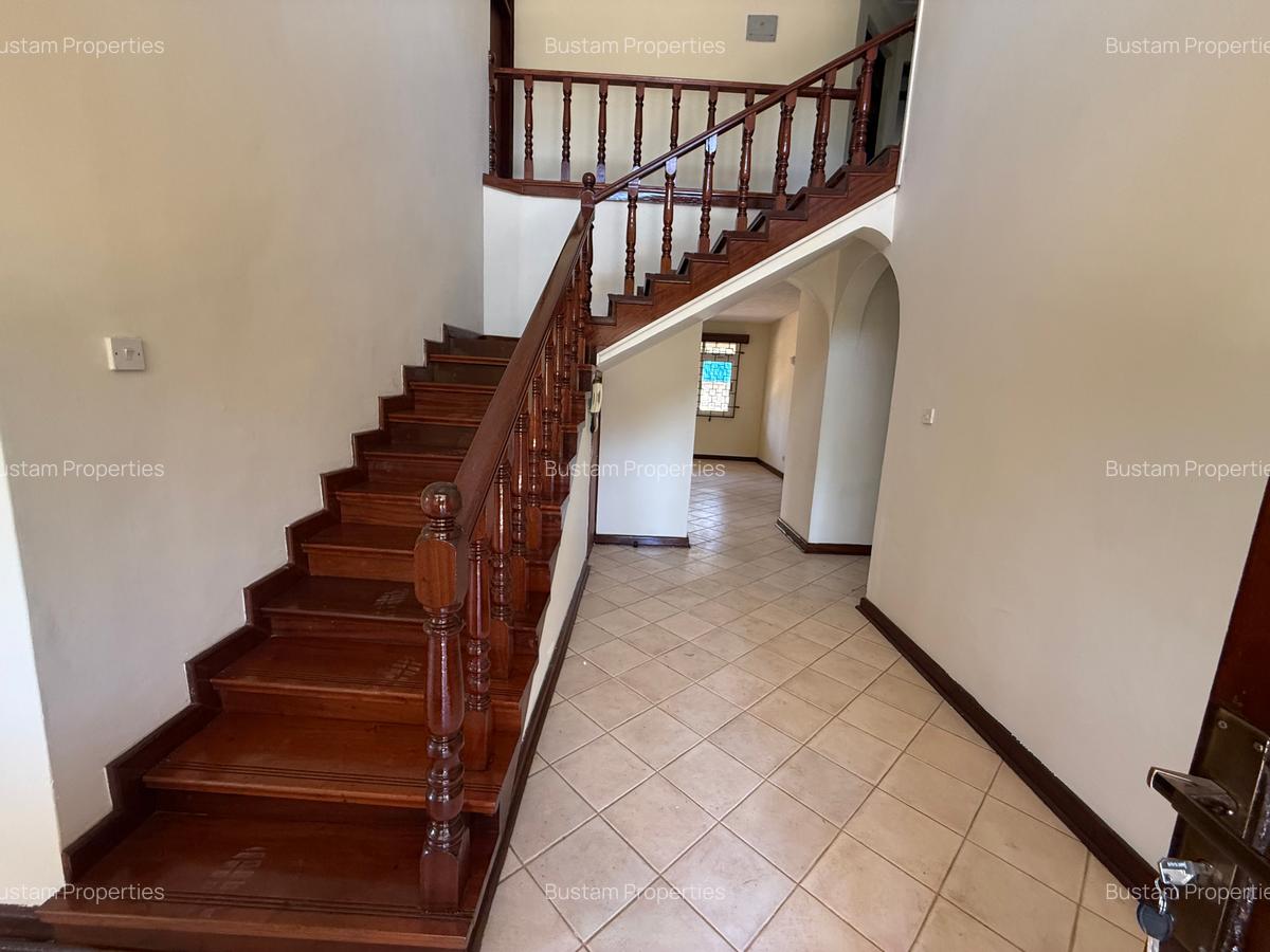 5 Bed Townhouse with En Suite in Lavington - 7