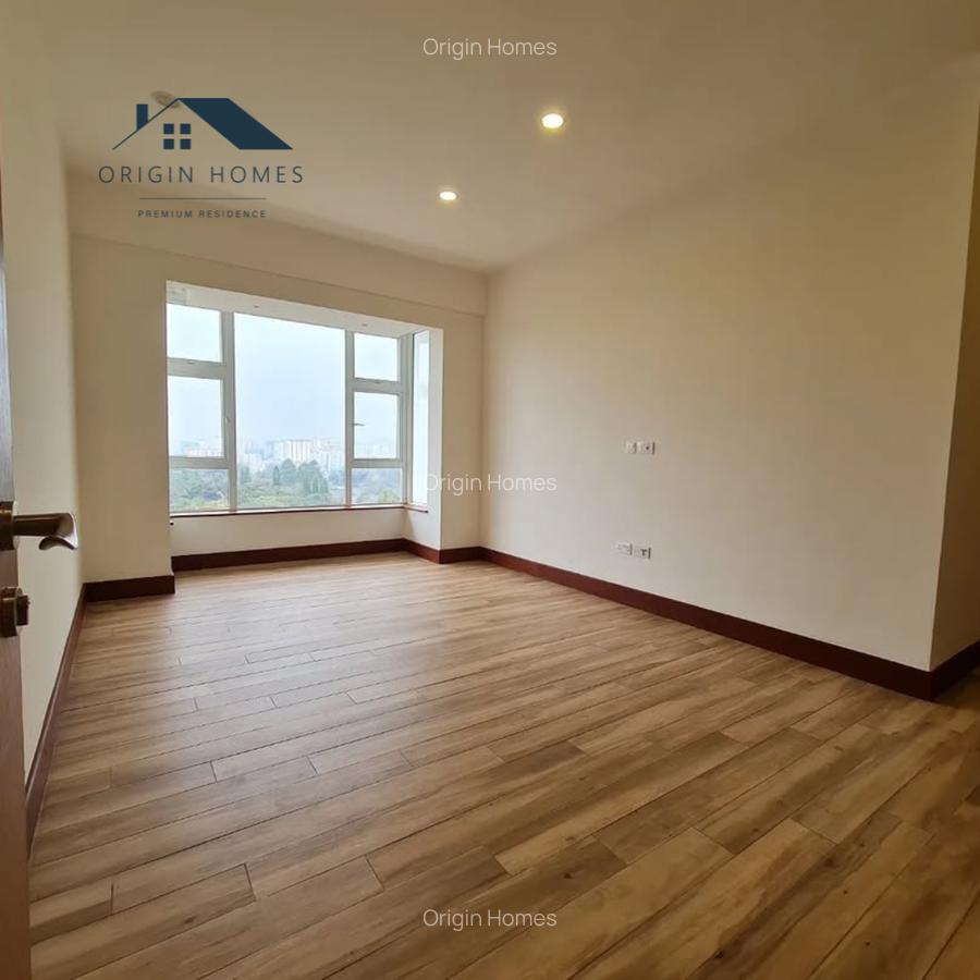 3 Bed Apartment with En Suite at Parklands - 7