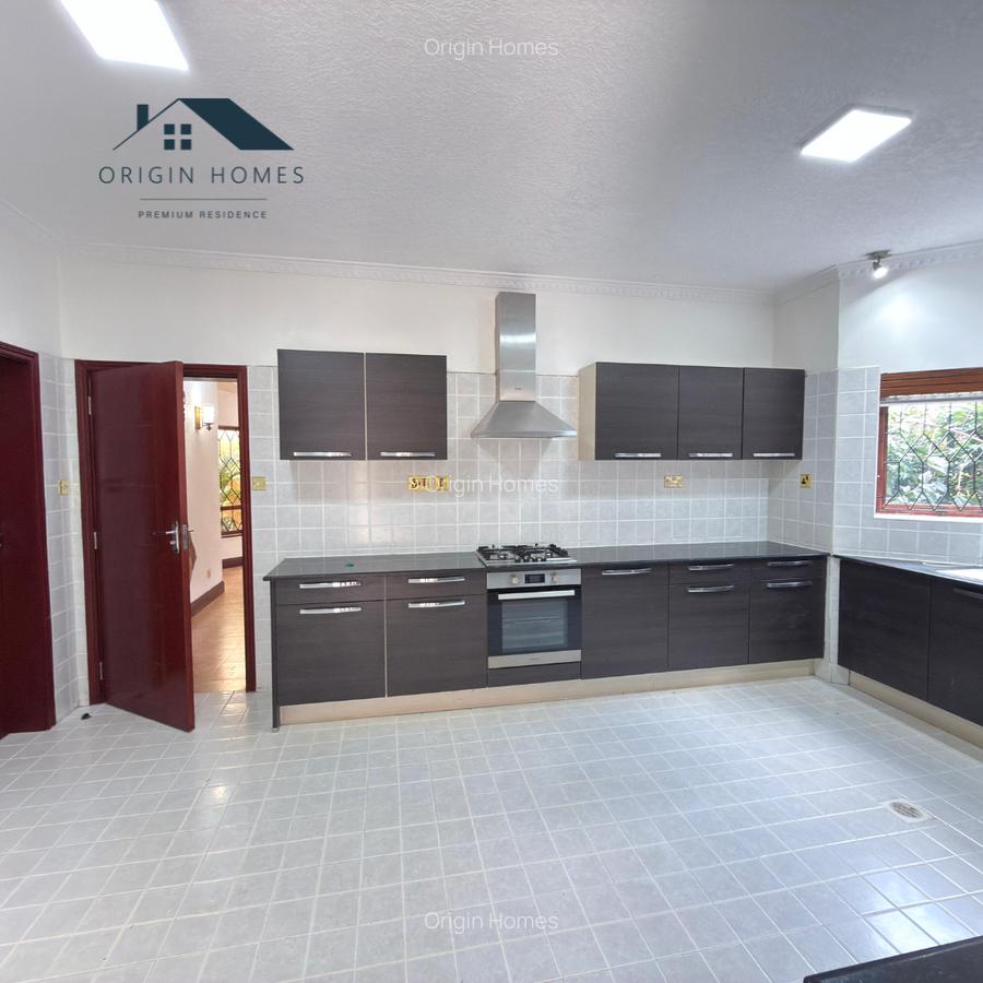 5 Bed House with En Suite at Runda - 10