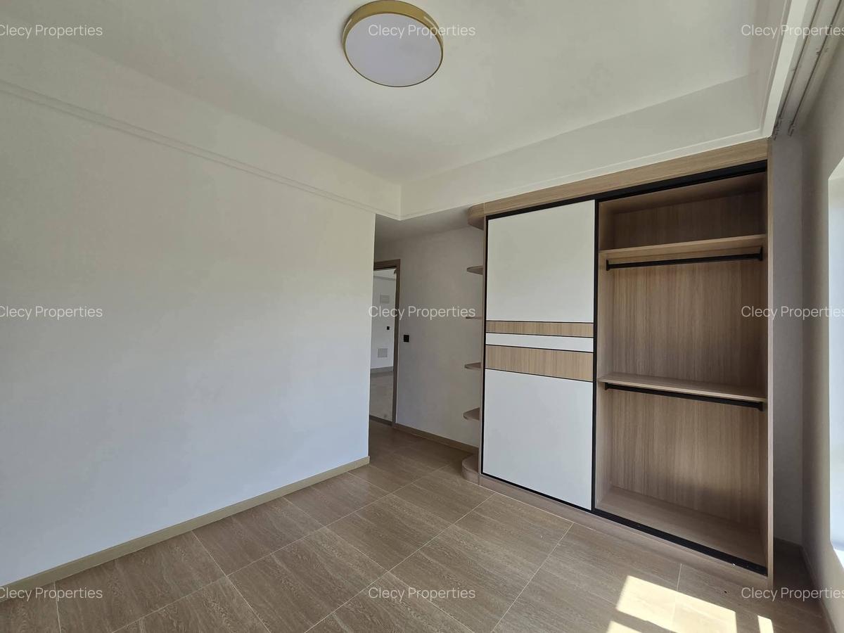 Serviced 2 Bed Apartment with En Suite at Northlands - 9