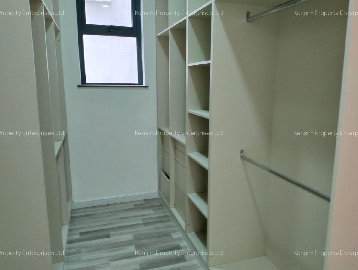 5 Bed Townhouse with En Suite in Lavington - 12