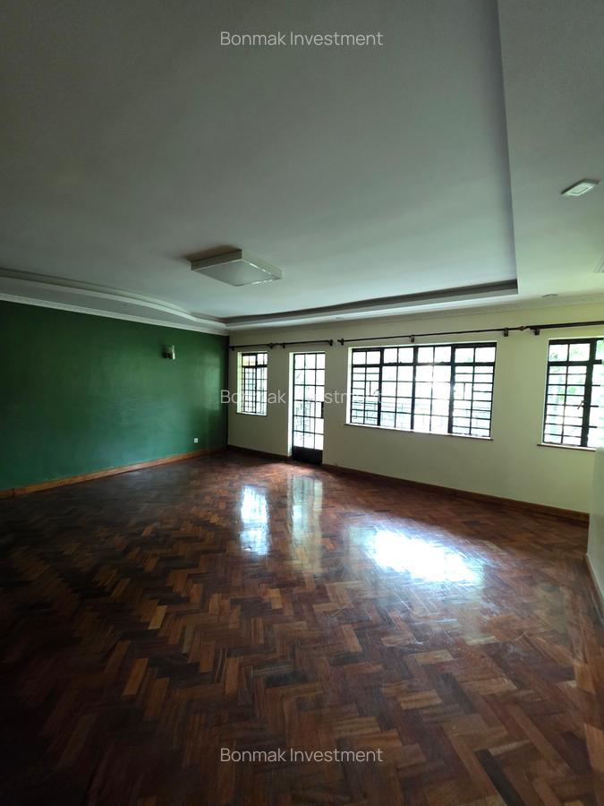 4 Bed Townhouse with En Suite at Lavington Green - 20