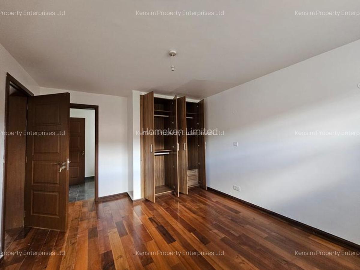 5 Bed Townhouse with En Suite in Lavington - 8