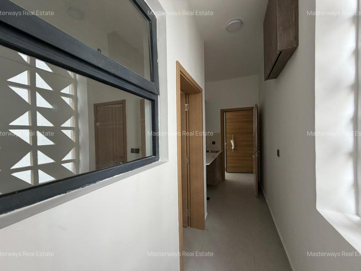 3 Bed Apartment with En Suite in Westlands Area - 17