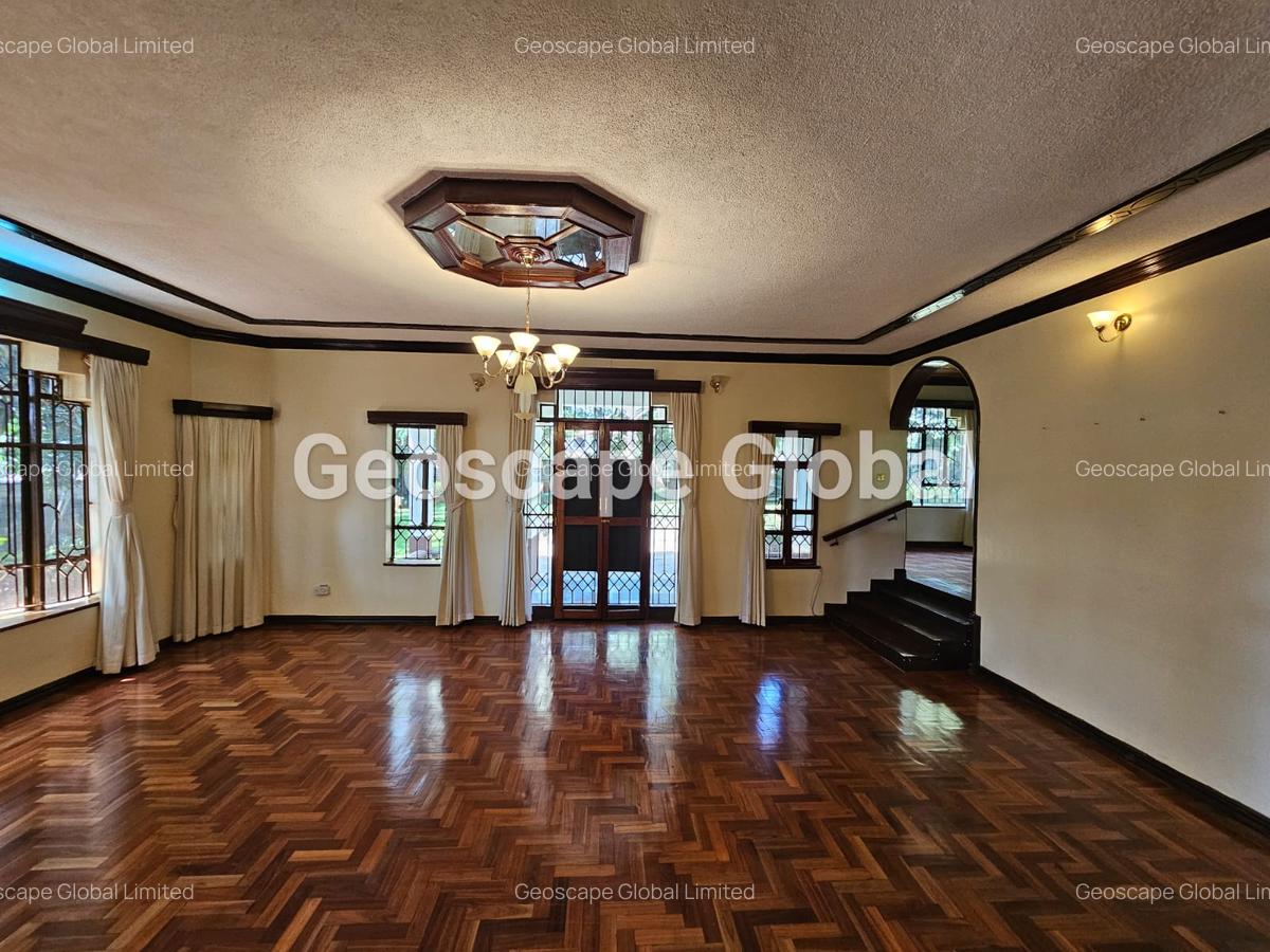 4 Bed House with En Suite in Runda - 3