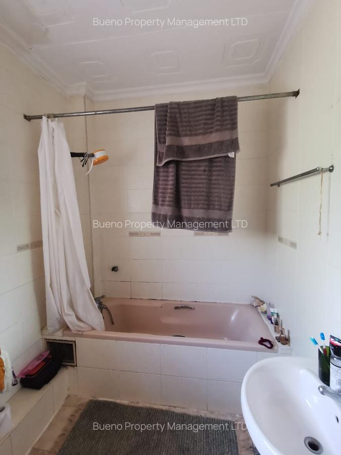5 Bed Villa with En Suite in Kitisuru - 4