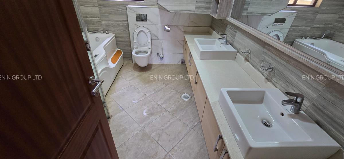 5 Bed Townhouse with En Suite at Convent Drive - 13