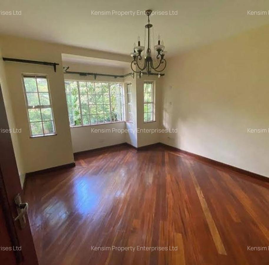 5 Bed Townhouse with En Suite in Rosslyn - 9