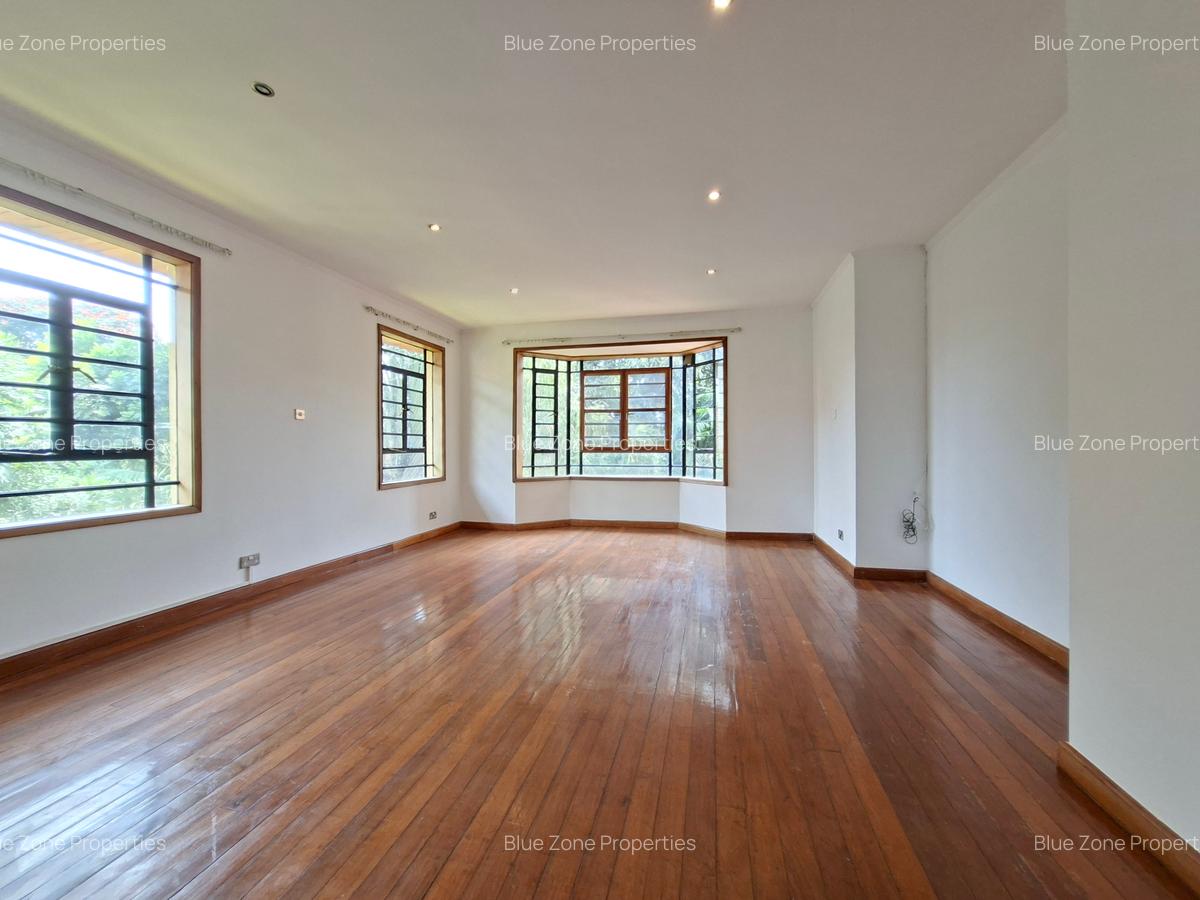 4 Bed House with En Suite at Off Glory Rd - 18
