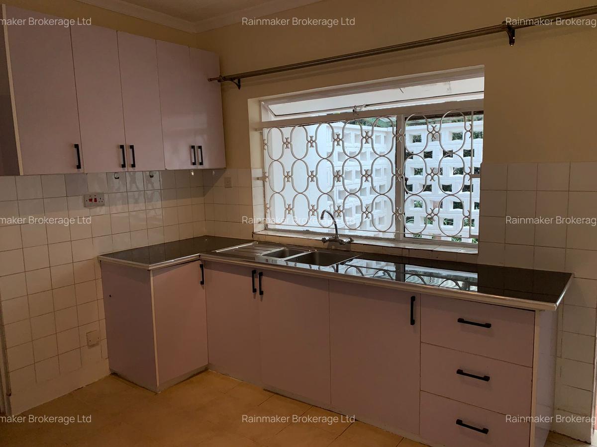 4 Bed House with En Suite in Gigiri - 15