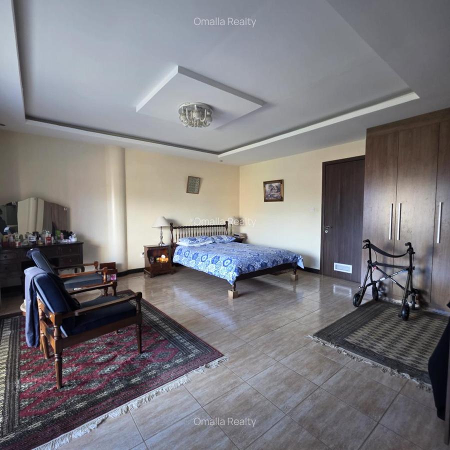 Serviced 4 Bed Apartment with En Suite in Kileleshwa - 15