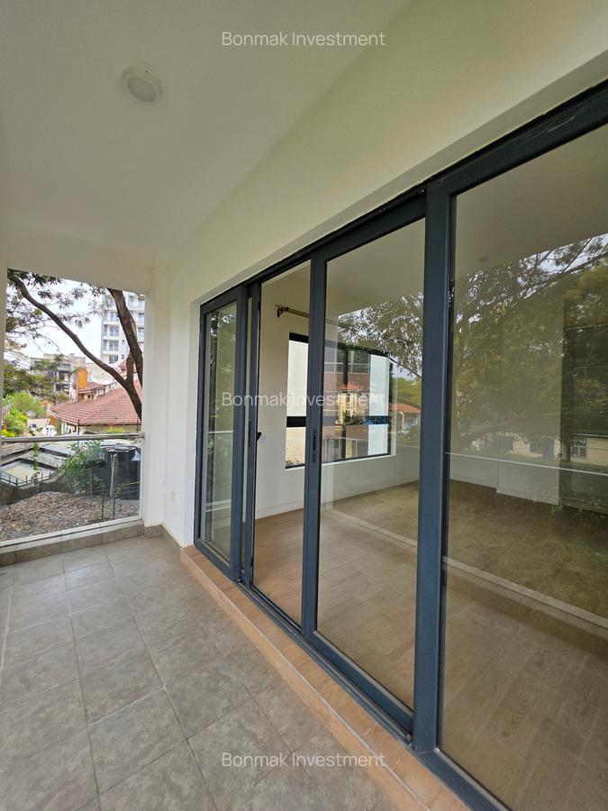 2 Bed Apartment with En Suite at Lavington Green - 13