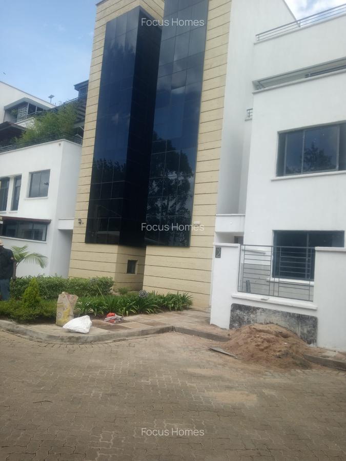 4 Bed Townhouse with En Suite in Lavington - 3