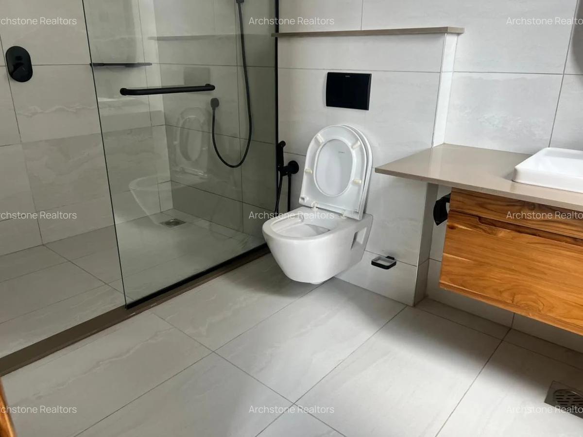 4 Bed Apartment with En Suite in Loresho - 8