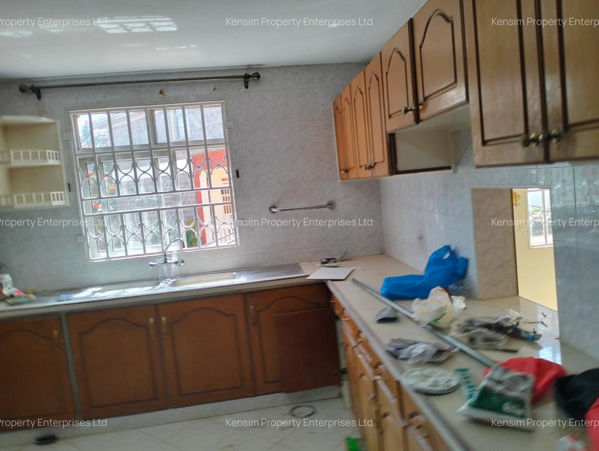5 Bed Townhouse with En Suite in Lavington - 9