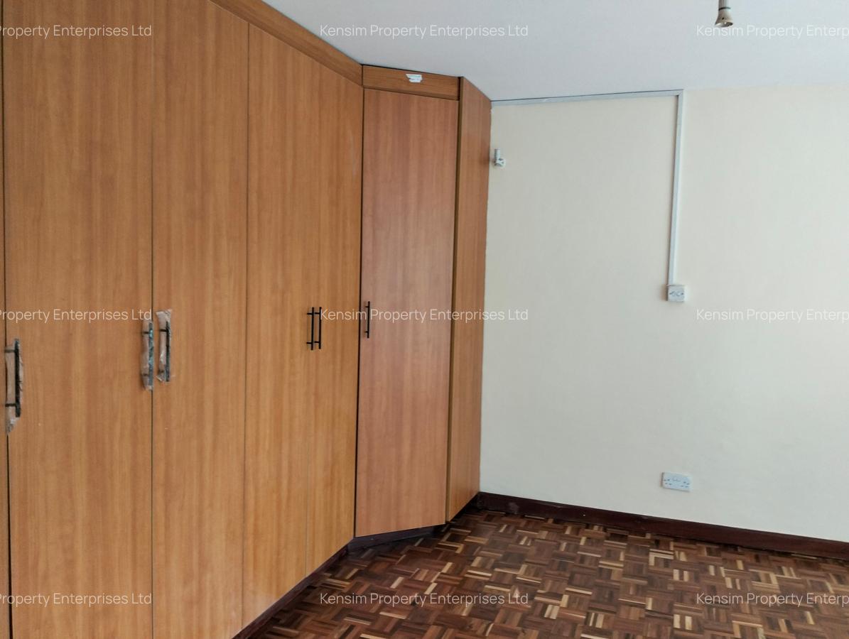 4 Bed Townhouse with En Suite in Lavington - 14
