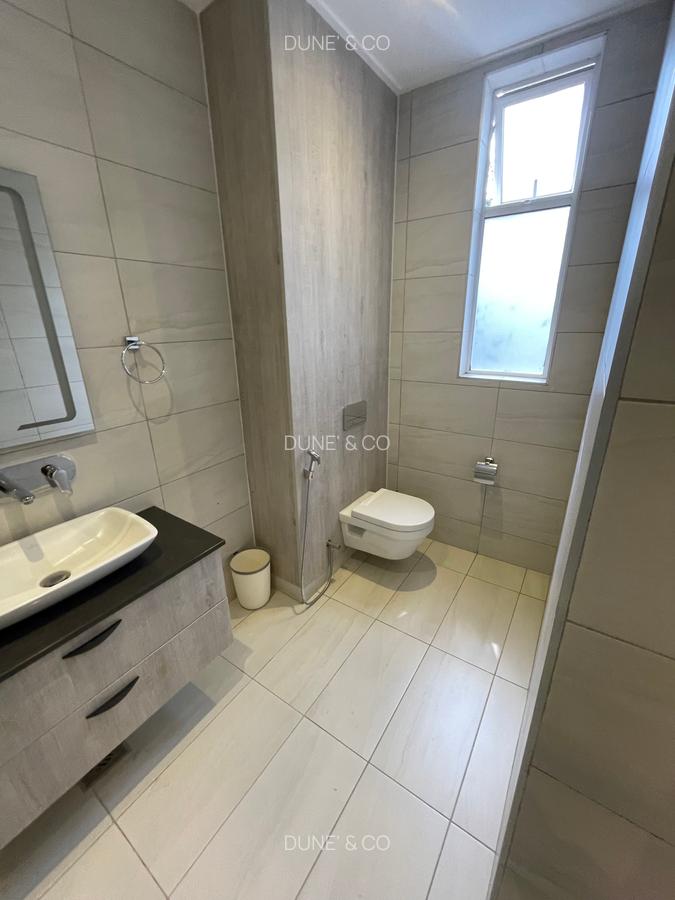Serviced 2 Bed Apartment with En Suite in Westlands Area - 15