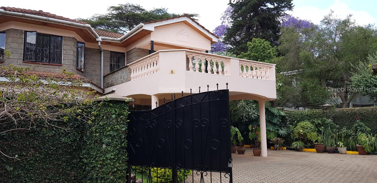 4 Bed Townhouse with En Suite at Lavington Green - 1