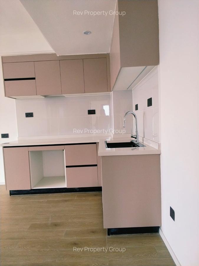 1 Bed Apartment with En Suite in Westlands Area - 4
